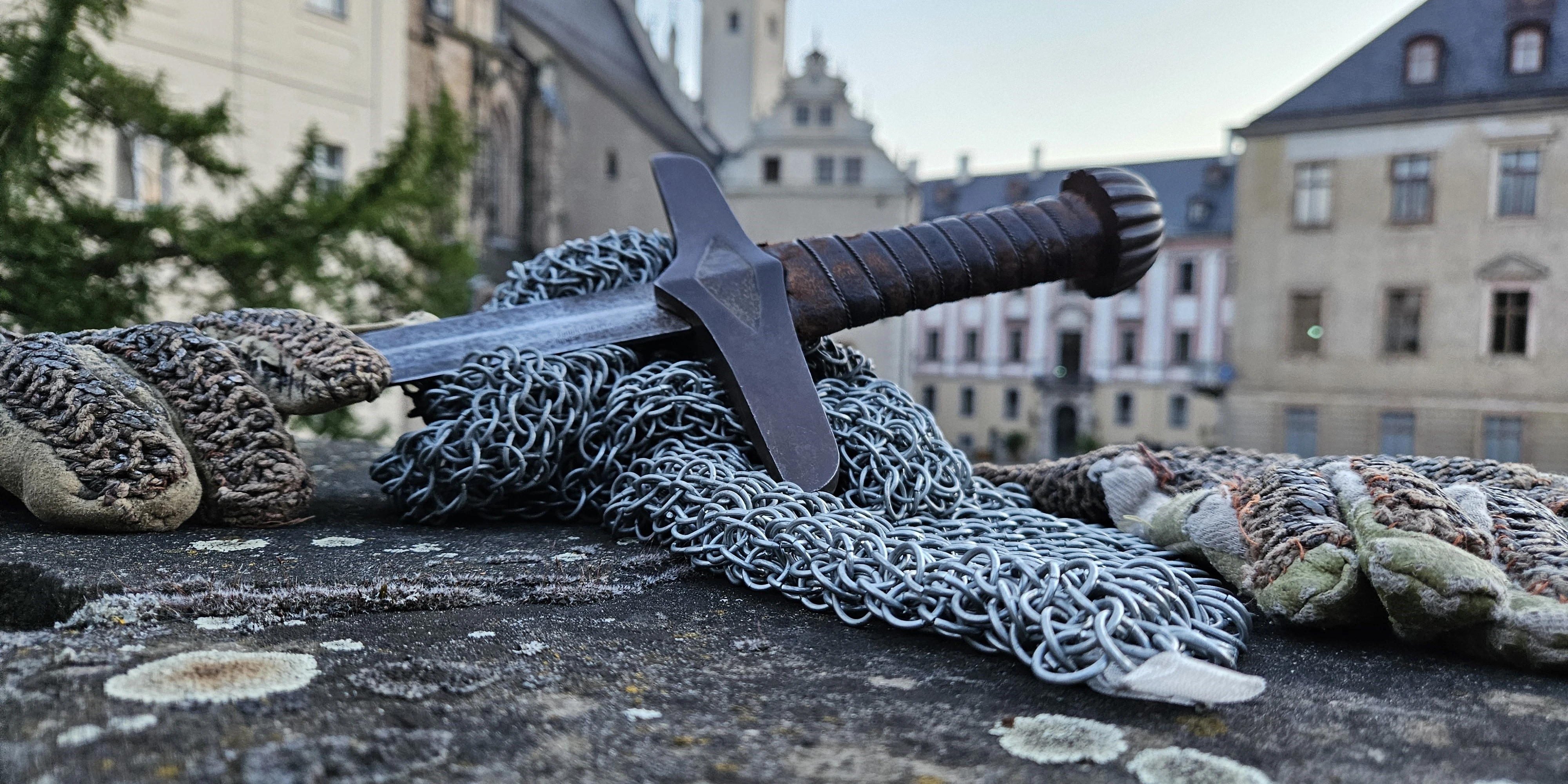 Stilleben - Schwert / Altenburger Schloß